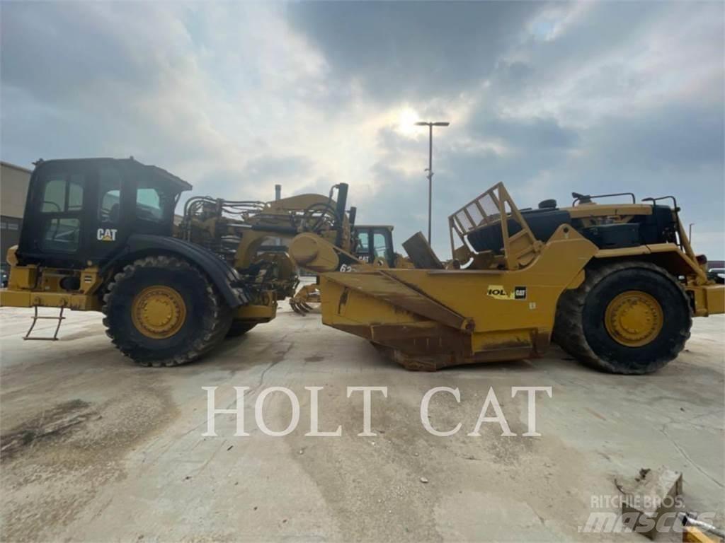 CAT 627K Skrēperi