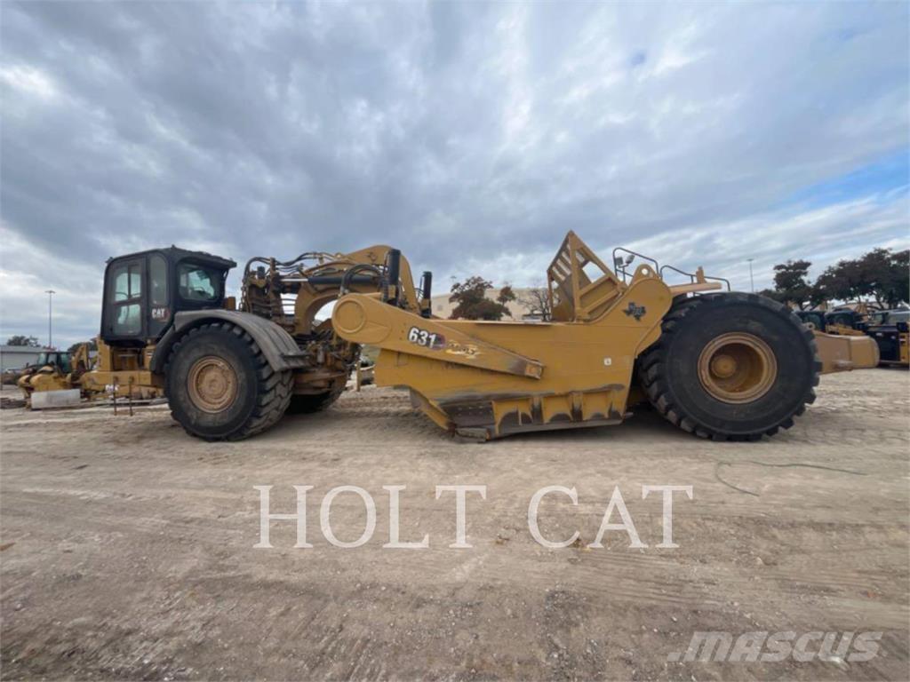CAT 631 Skrēperi