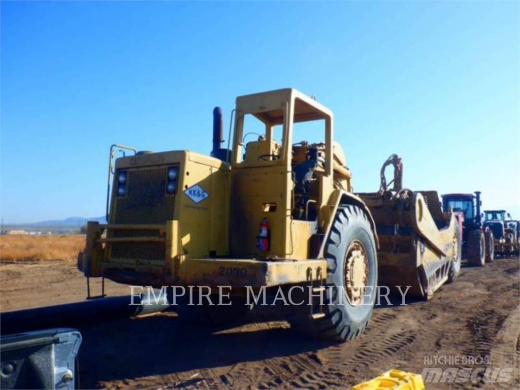 CAT 631D Skrēperi