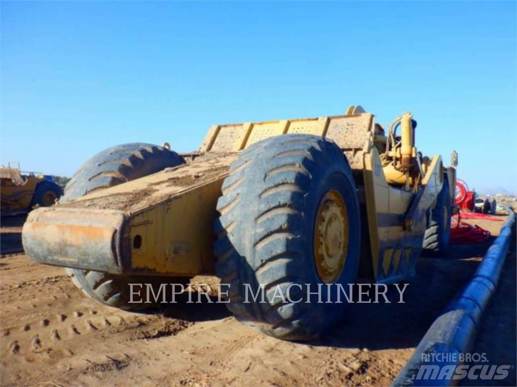 CAT 631D Skrēperi