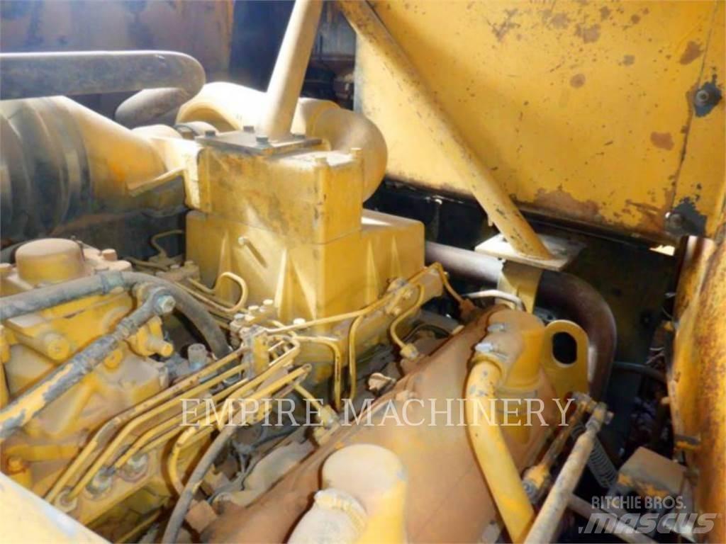 CAT 631D Skrēperi