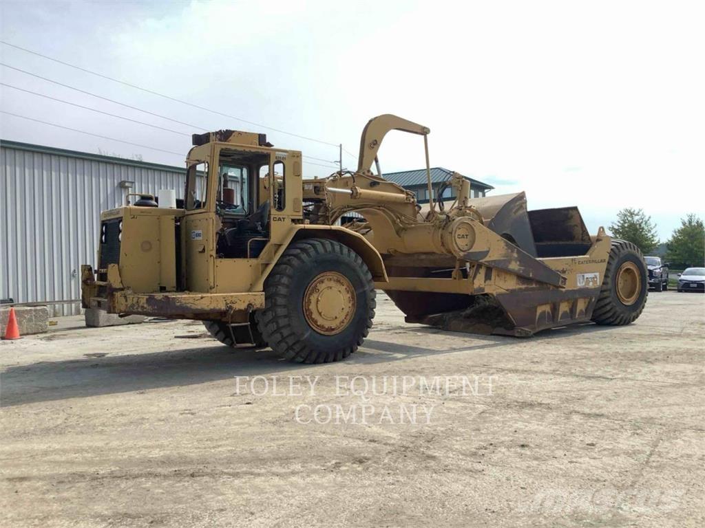 CAT 631D Skrēperi
