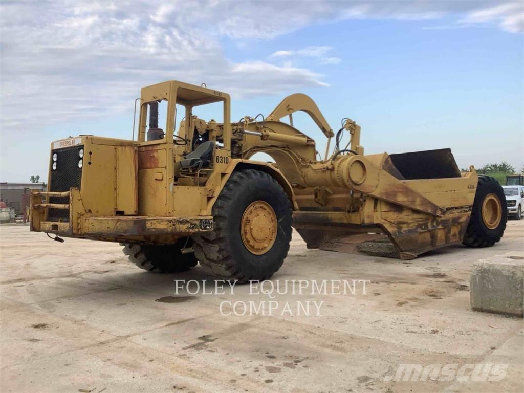 CAT 631D Skrēperi