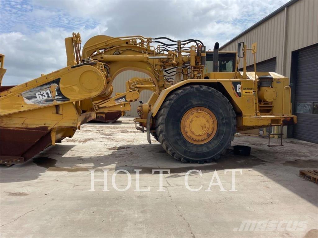 CAT 631G Skrēperi