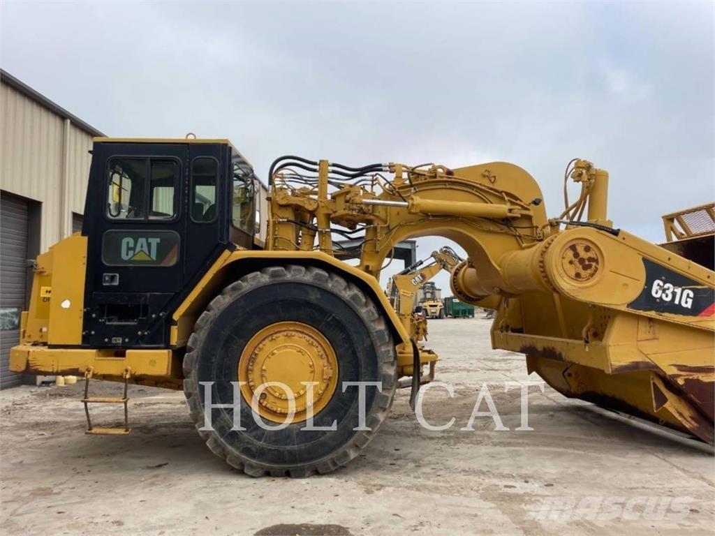 CAT 631G Skrēperi