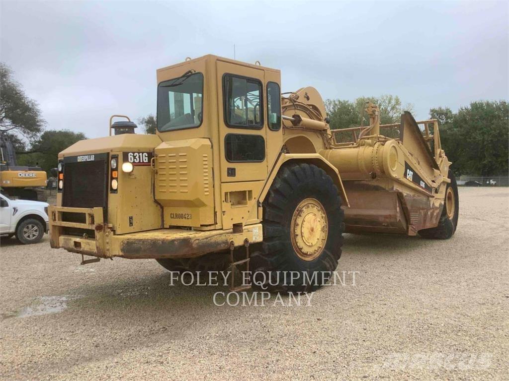 CAT 631G Skrēperi