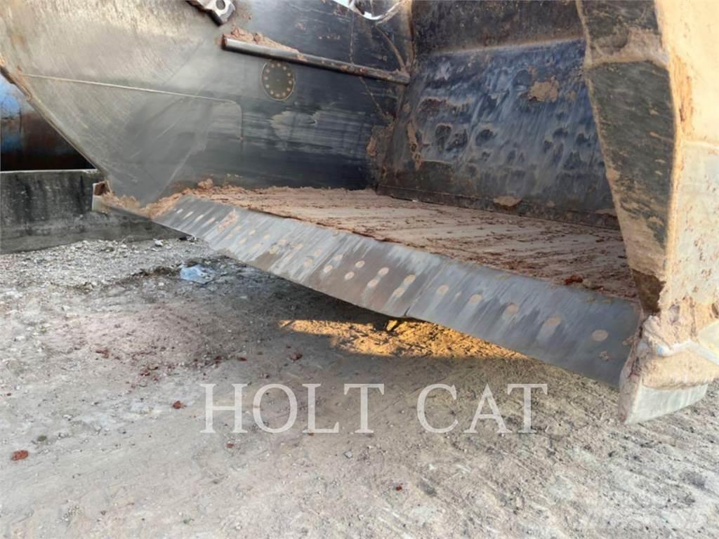 CAT 631K Skrēperi