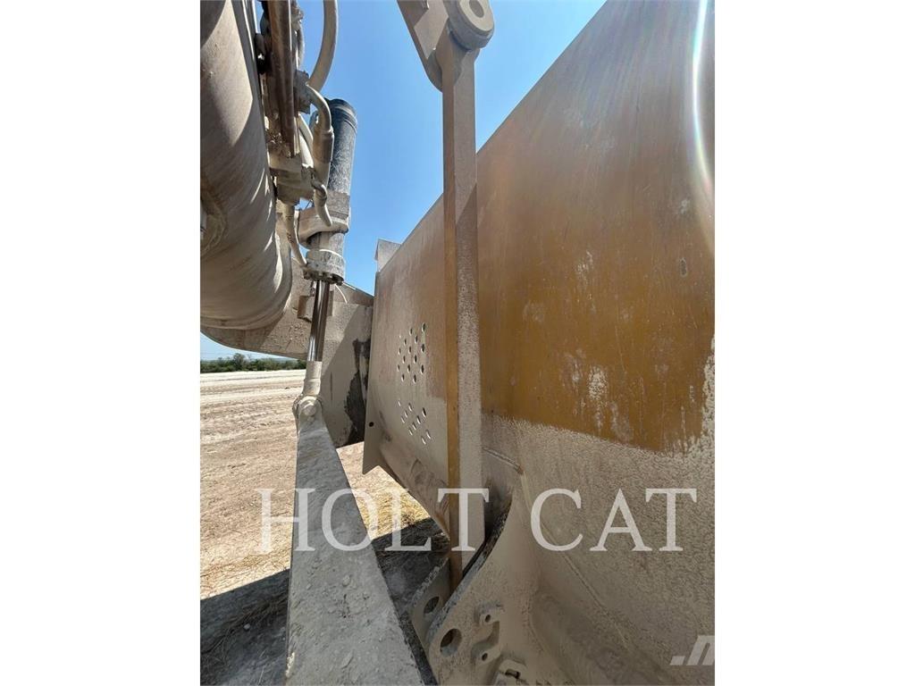 CAT 631K Skrēperi