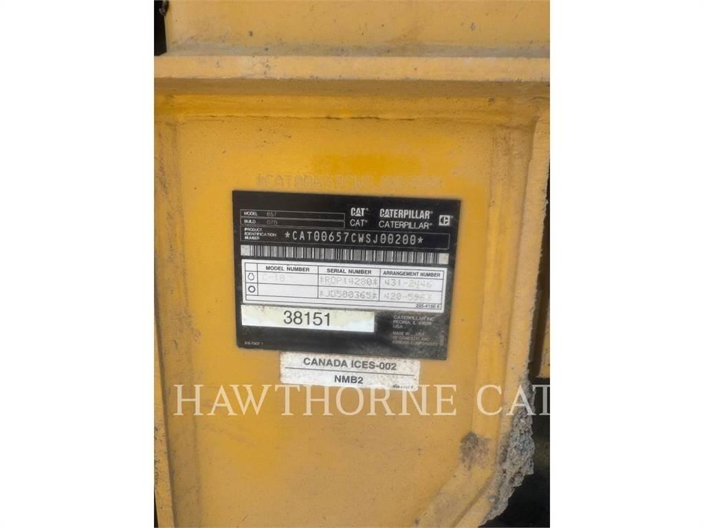 CAT 657 Skrēperi