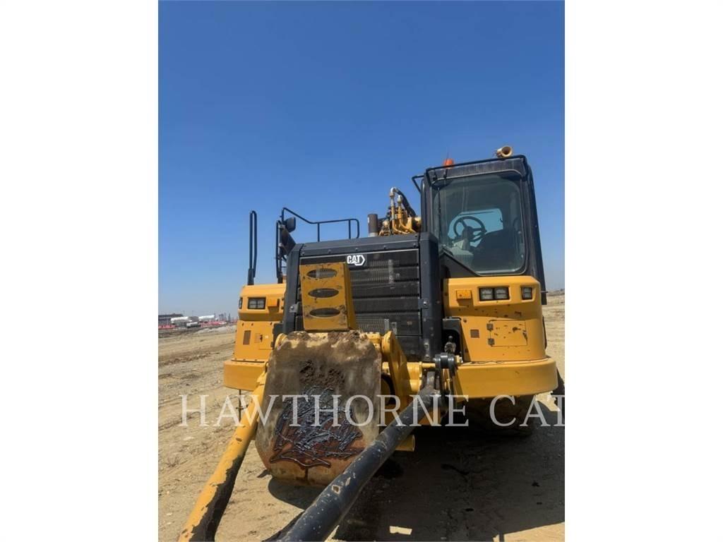 CAT 657 Skrēperi