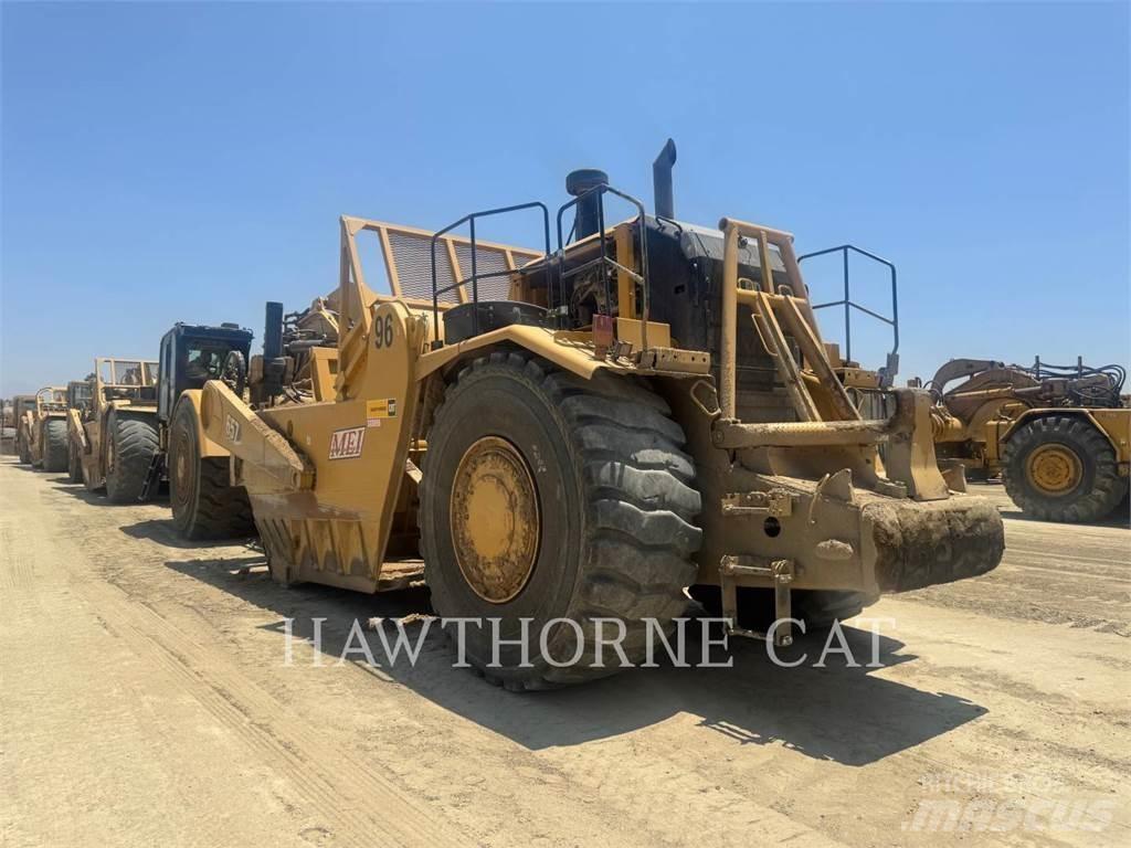 CAT 657 Skrēperi