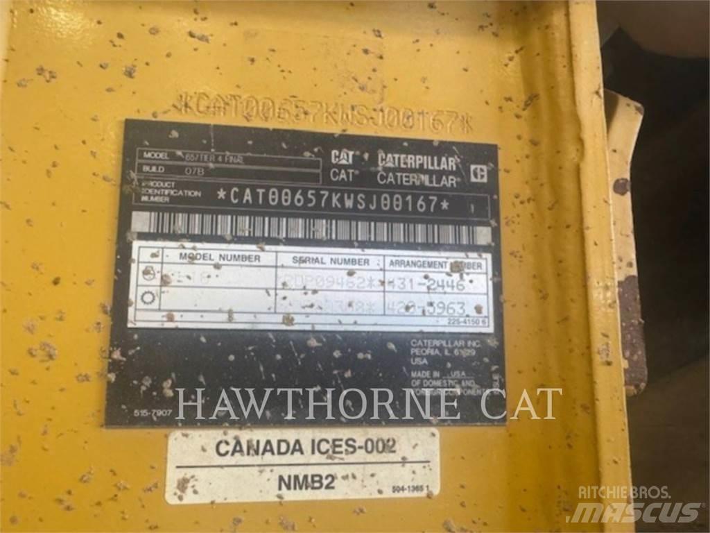 CAT 657 Skrēperi