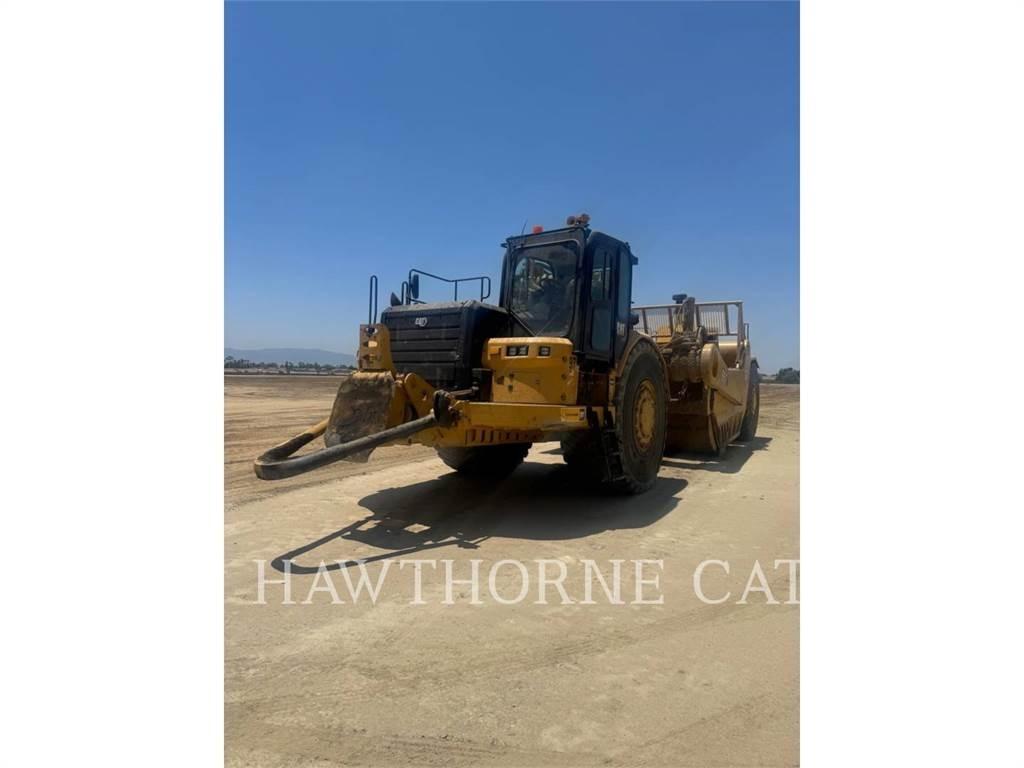CAT 657 Skrēperi