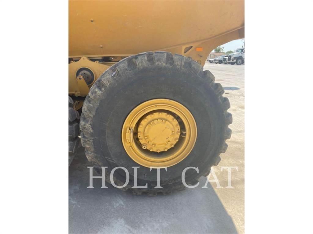 CAT 725 Artikulētie pašizgāzēji