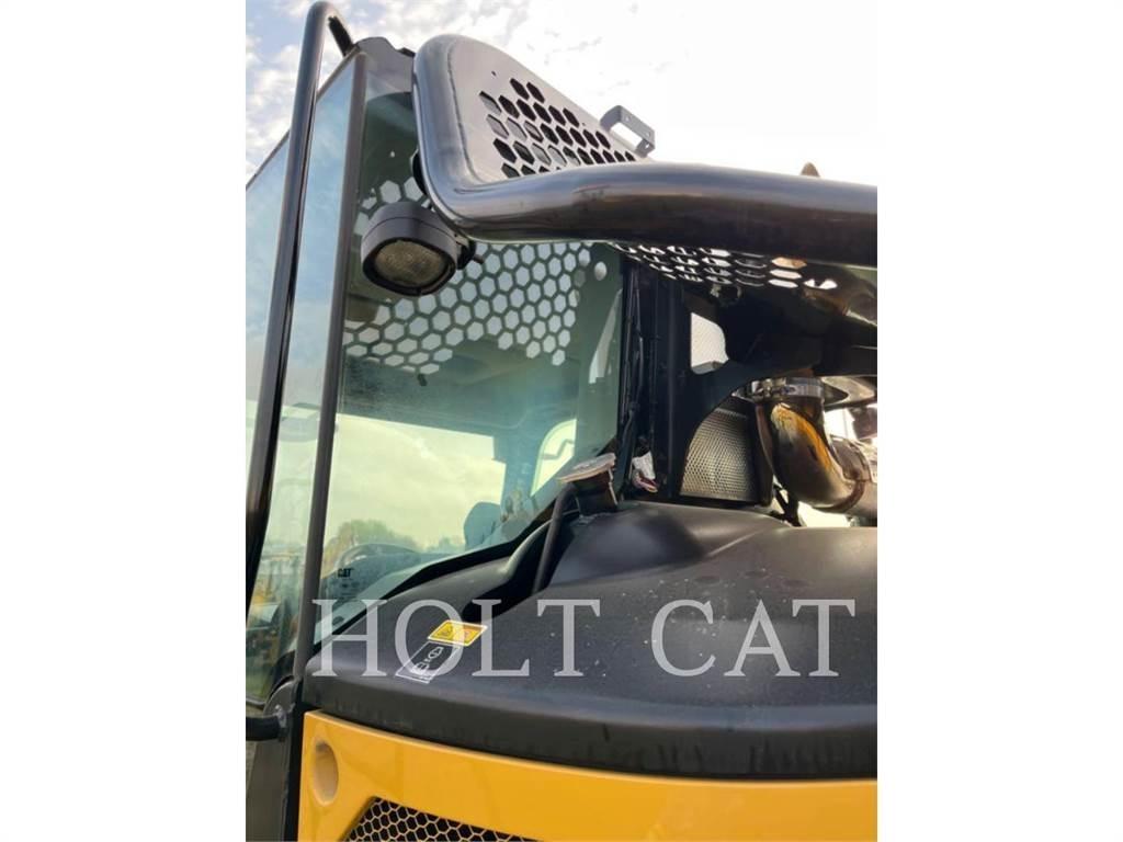 CAT 725 Artikulētie pašizgāzēji
