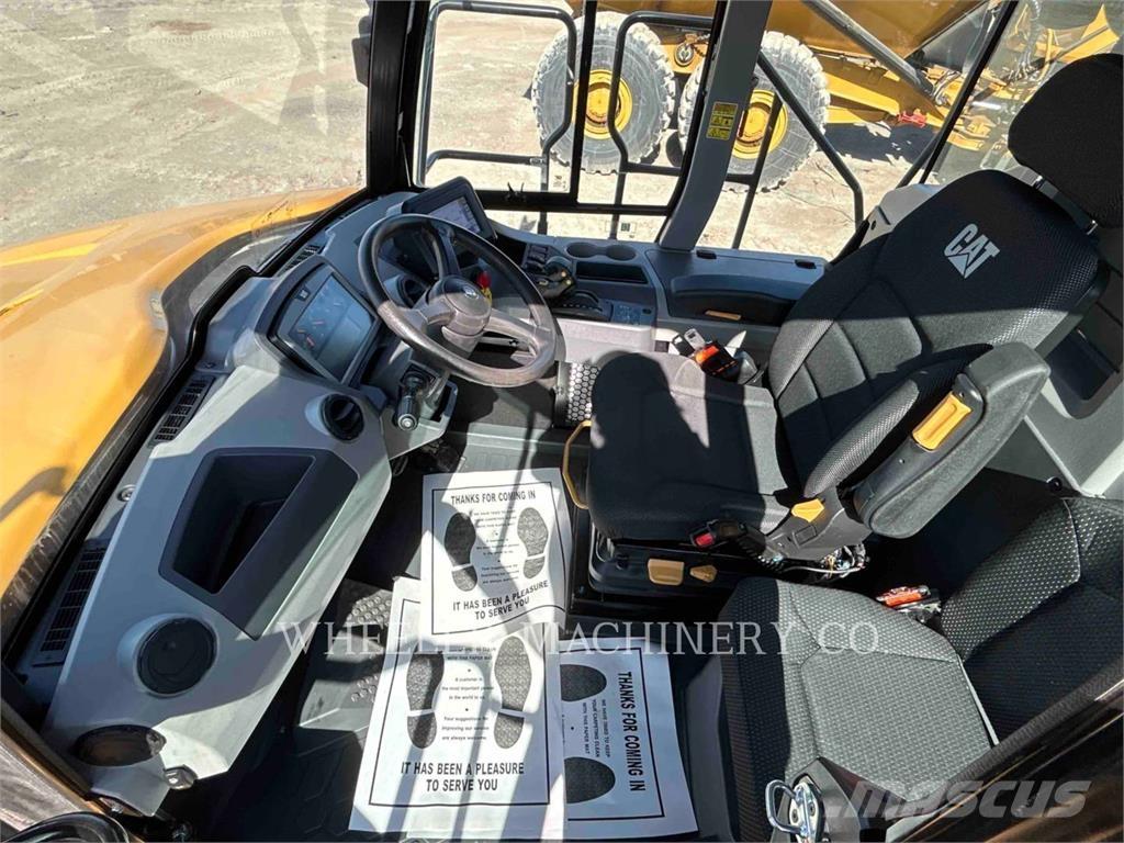 CAT 725 Artikulētie pašizgāzēji