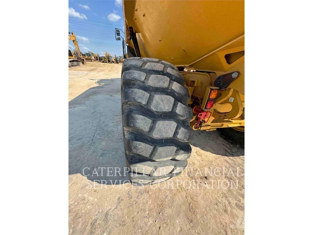 CAT 725-04 Artikulētie pašizgāzēji