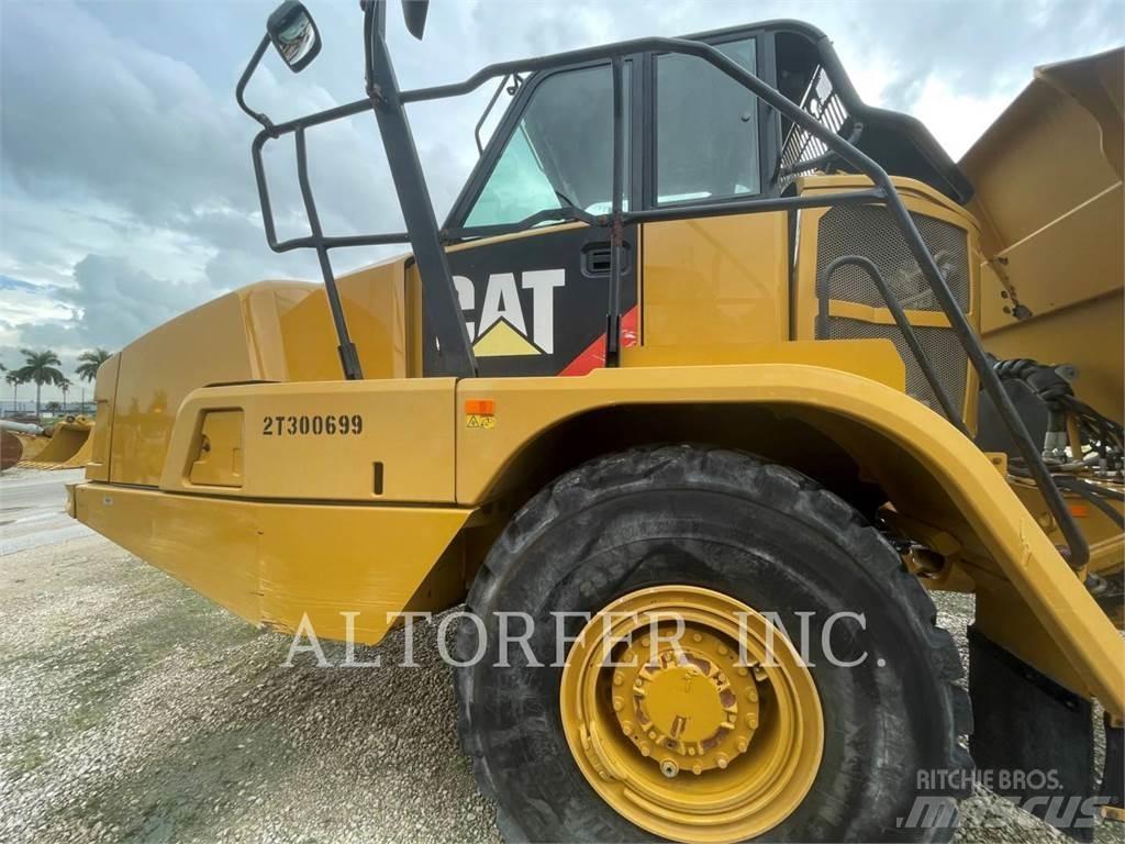 CAT 725C2 Artikulētie pašizgāzēji