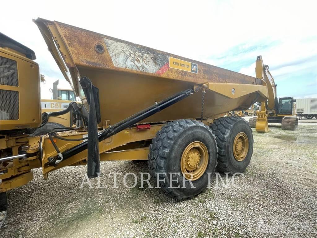 CAT 725C2 Artikulētie pašizgāzēji