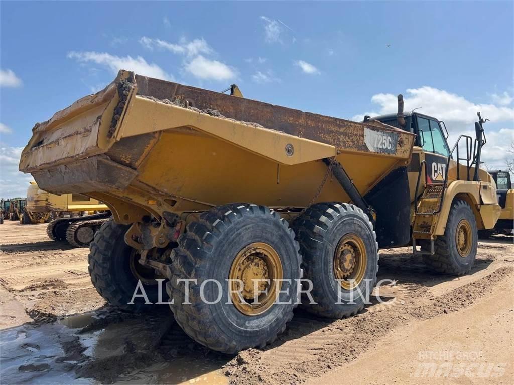 CAT 725C2 Artikulētie pašizgāzēji