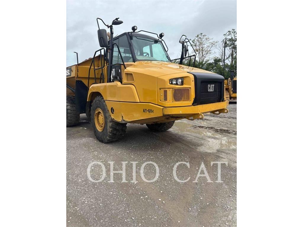 CAT 725C2 Artikulētie pašizgāzēji