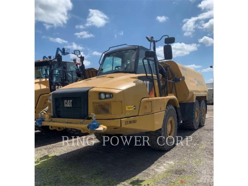 CAT 725C2WW Autocisterna
