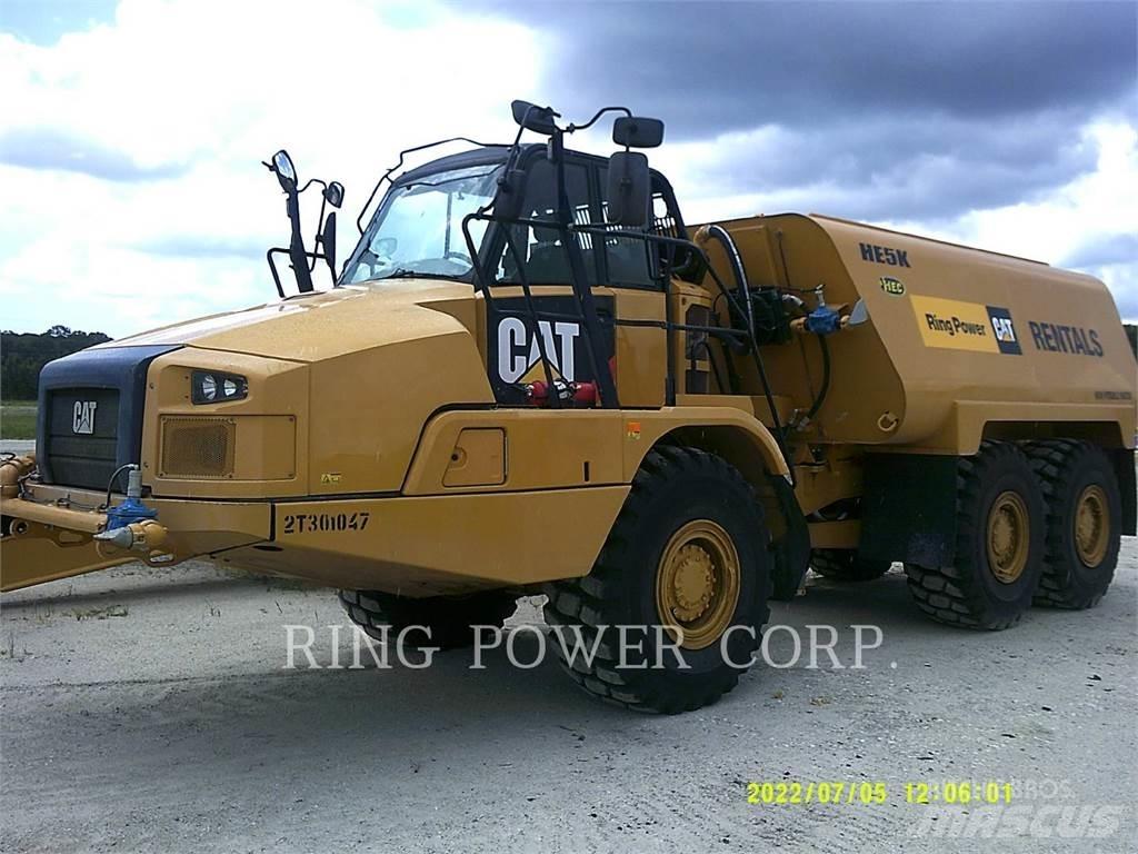 CAT 725C2WW Autocisterna