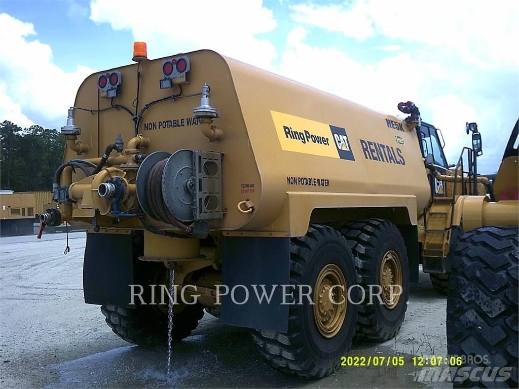 CAT 725C2WW Autocisterna
