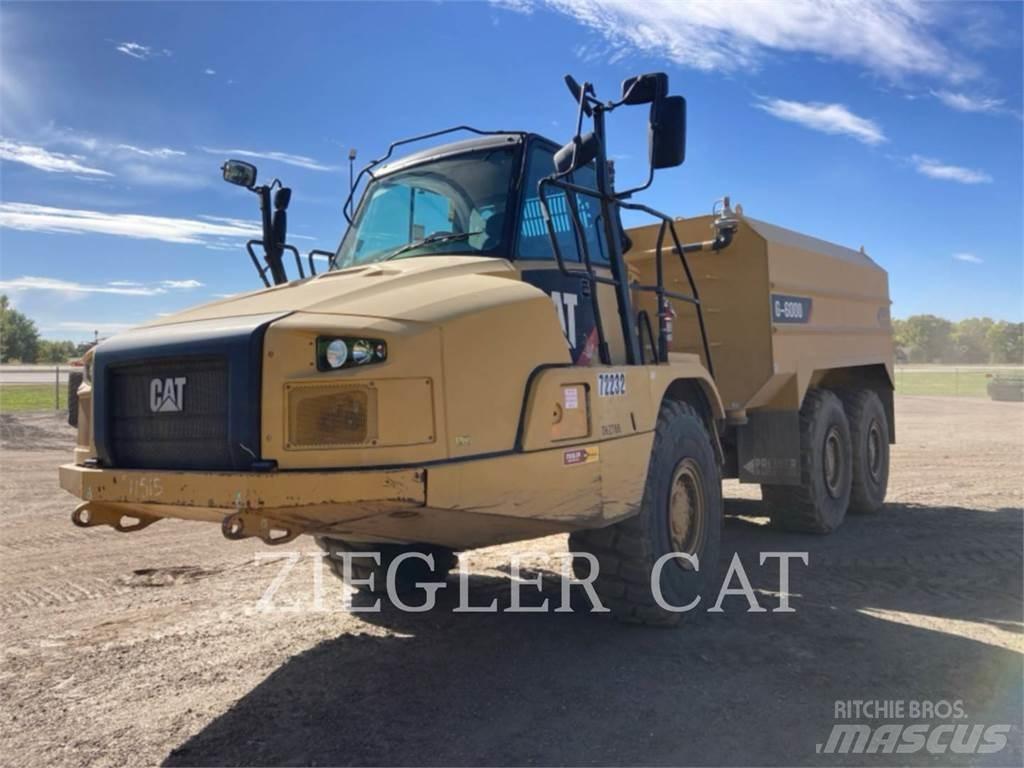 CAT 725CWT Autocisterna
