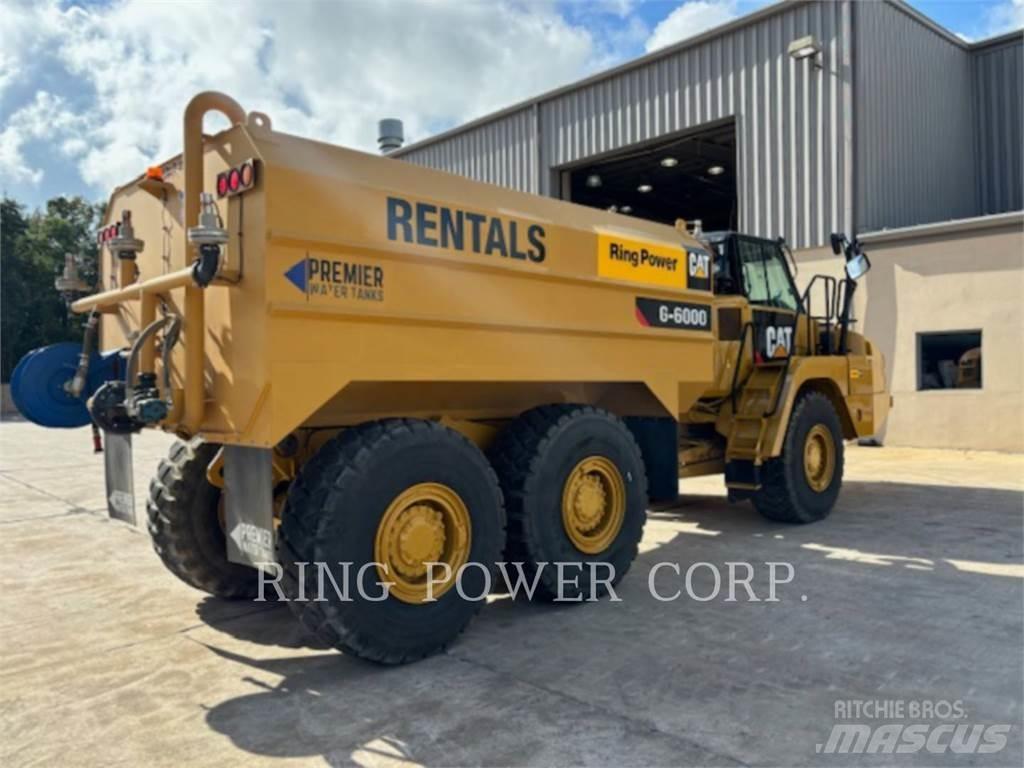 CAT 725CWW Autocisterna