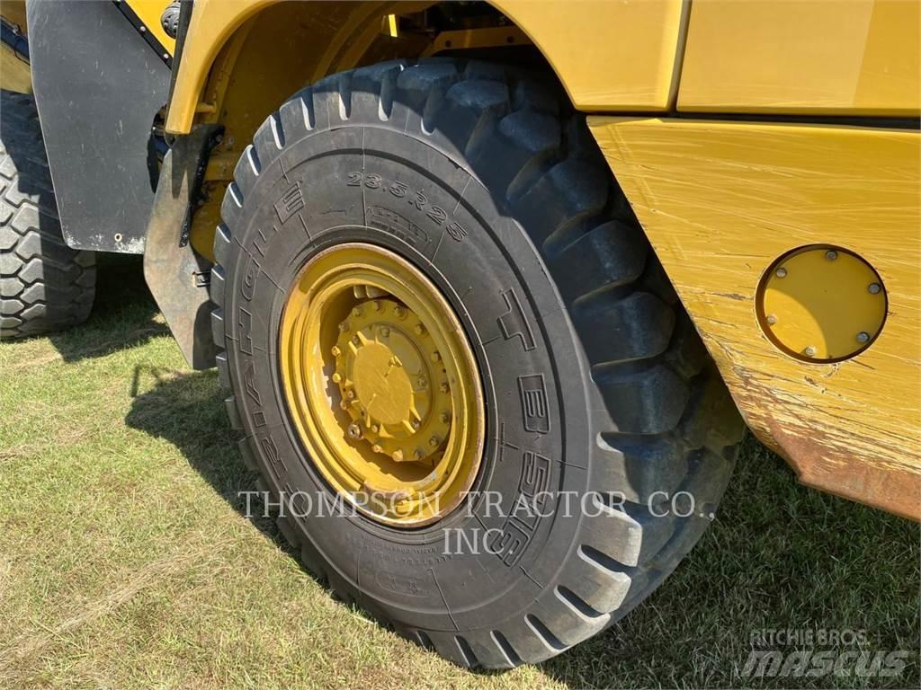 CAT 730 Artikulētie pašizgāzēji