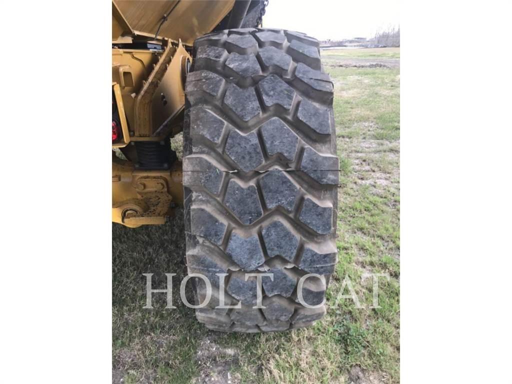 CAT 730 Artikulētie pašizgāzēji