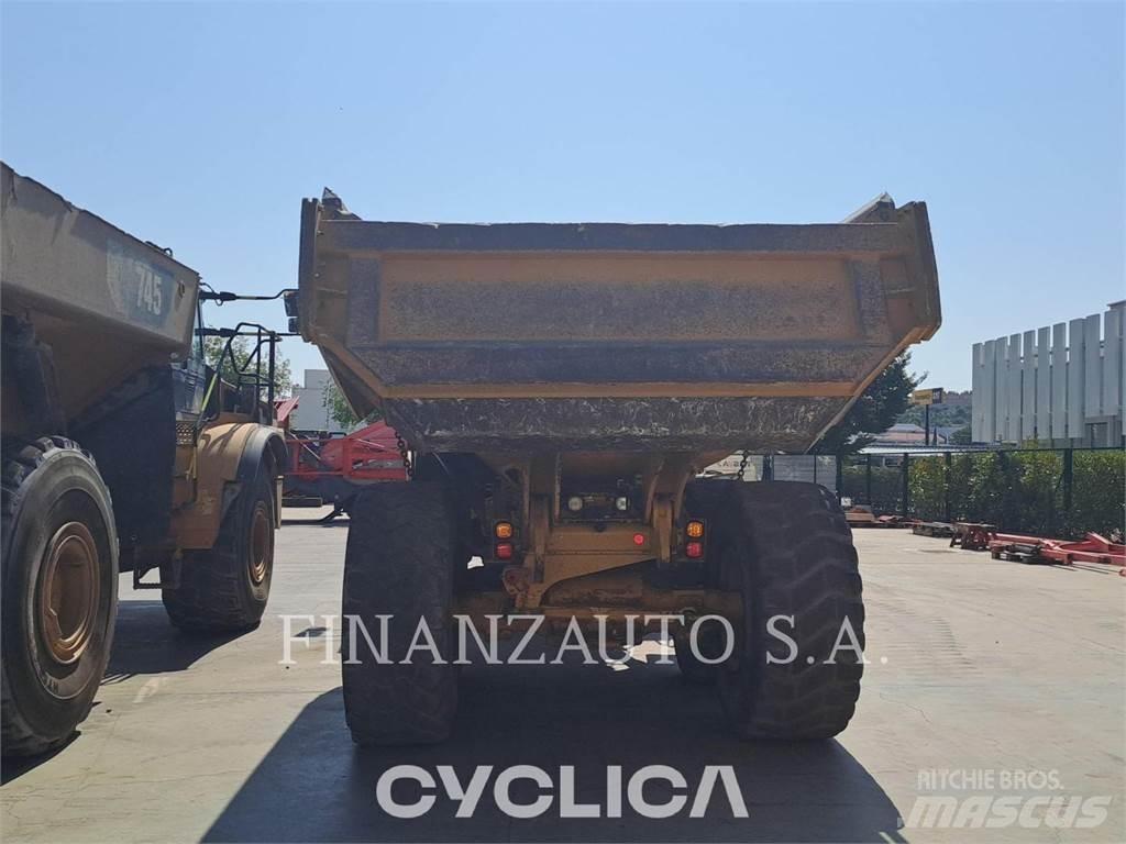CAT 730 Artikulētie pašizgāzēji