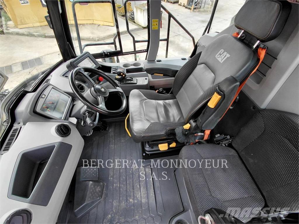 CAT 730 Artikulētie pašizgāzēji