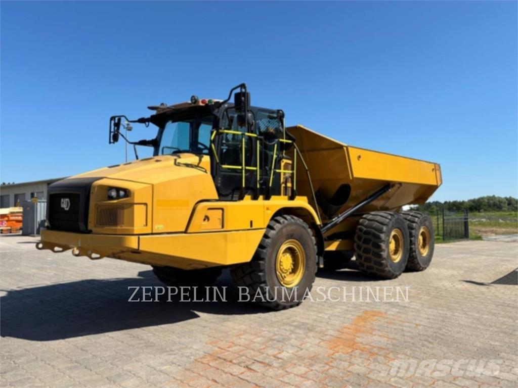 CAT 730-04A Artikulētie pašizgāzēji