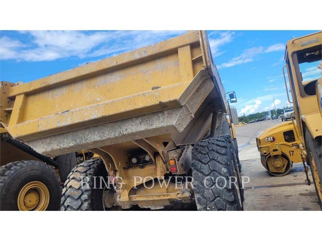 CAT 730WW Autocisterna