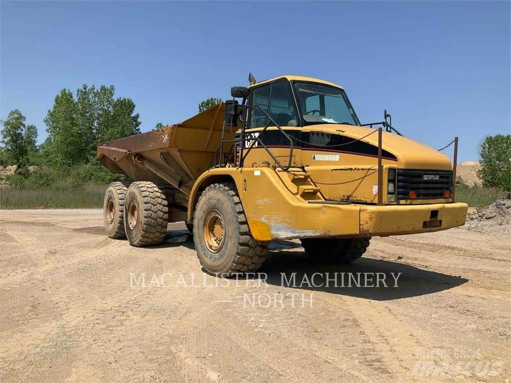 CAT 735 T (OLD) Artikulētie pašizgāzēji