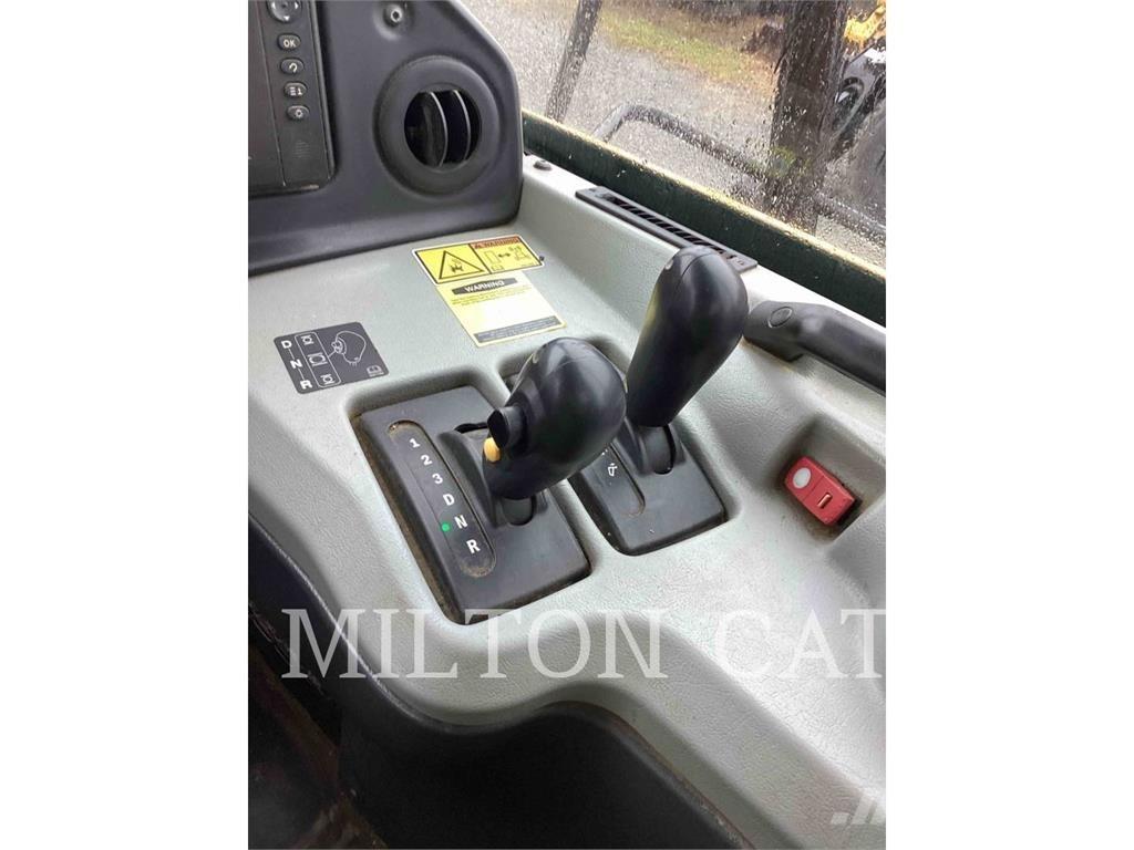 CAT 735C Artikulētie pašizgāzēji