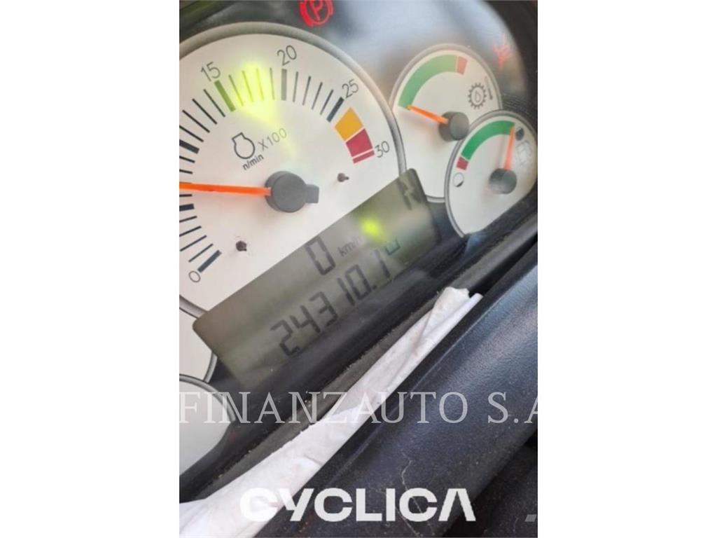 CAT 740 Artikulētie pašizgāzēji