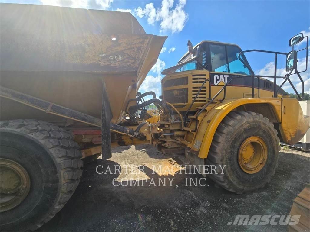 CAT 740 Artikulētie pašizgāzēji