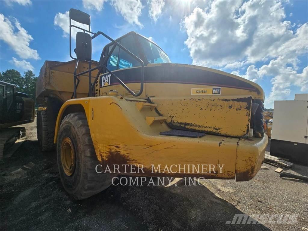 CAT 740 Artikulētie pašizgāzēji
