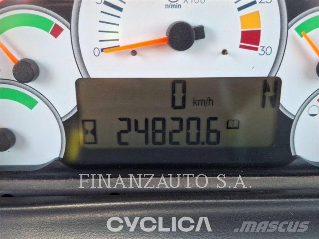 CAT 740 Artikulētie pašizgāzēji