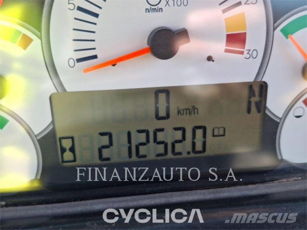 CAT 740 Artikulētie pašizgāzēji