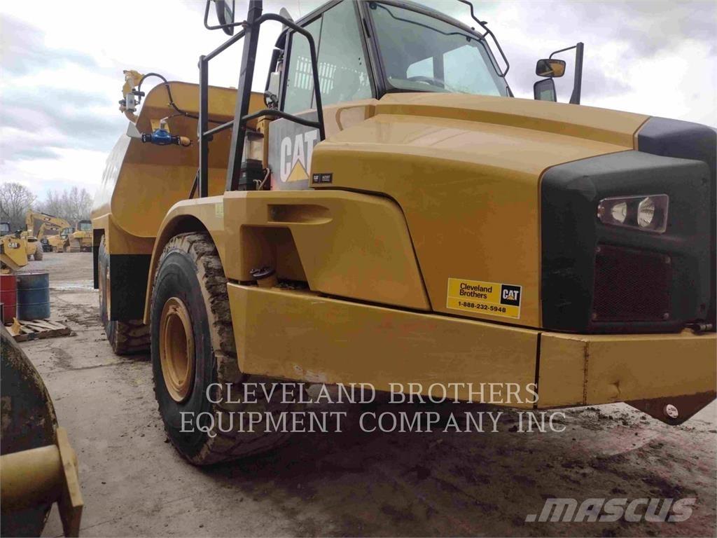 CAT 740B Ūdens mašīnas