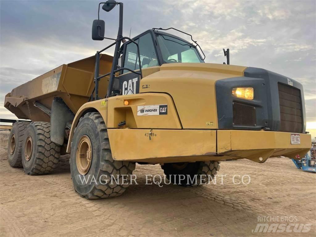 CAT 740B Artikulētie pašizgāzēji