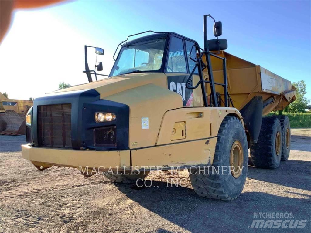 CAT 740B Artikulētie pašizgāzēji