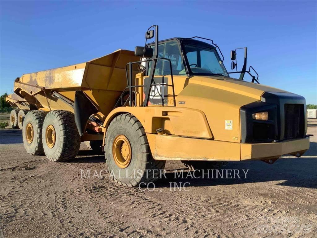 CAT 740B Artikulētie pašizgāzēji