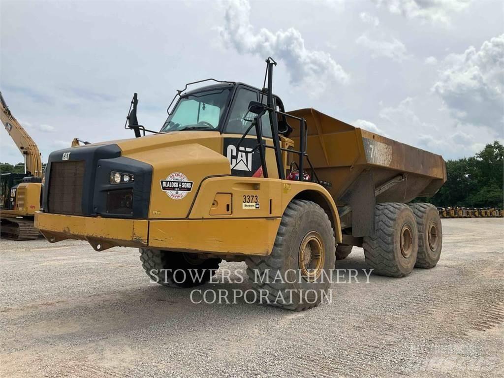 CAT 740B Artikulētie pašizgāzēji