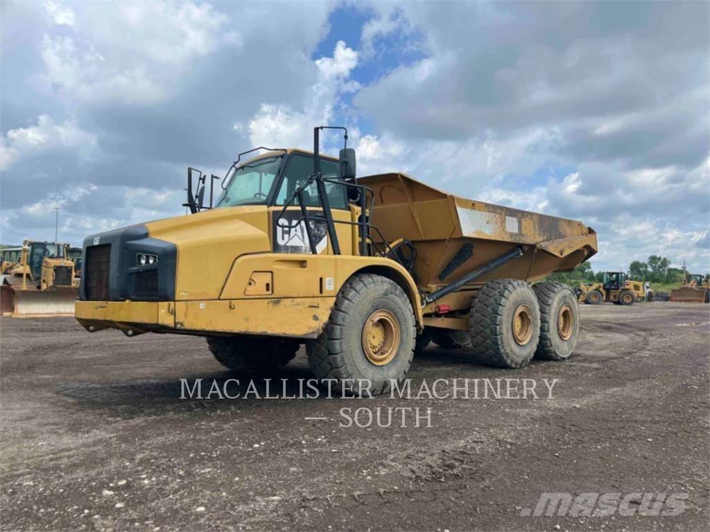 CAT 740B Artikulētie pašizgāzēji