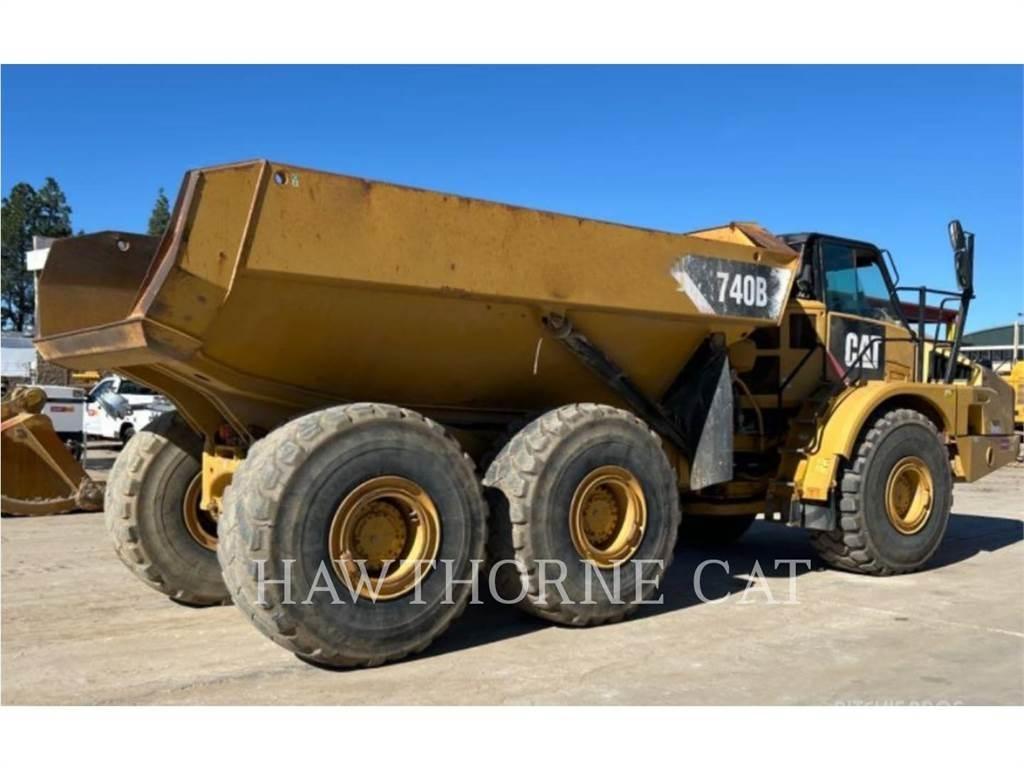 CAT 740B Artikulētie pašizgāzēji